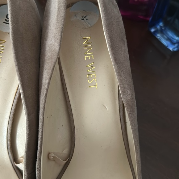nine W. beige pointed heels - Picture 2 of 6